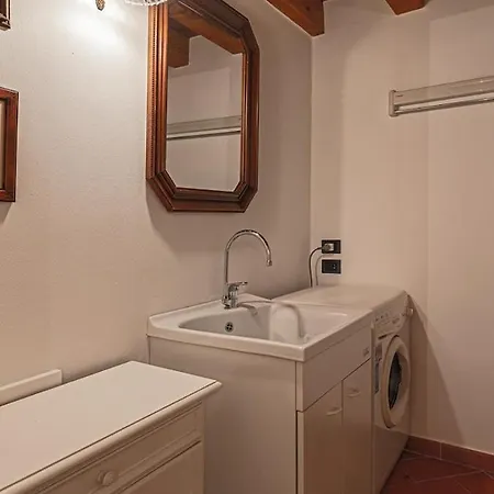 Arena 500m Vintage Apartment